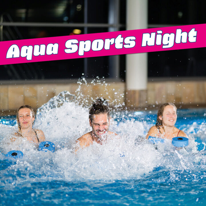 Tauche ein in die Welt des Aqua Sports!

Erlebe die perfekte Kombination aus Spaß und Fitness bei unserer Aqua Sports Night!
Egal ob Anfänger oder Profi, bei uns ist jeder willkommen.
Genieße ein abwechslungsreiches Programm mit Aqua Fitness, Aqua Zumba und vielem mehr. Unsere erfahrenen Trainer*innen sorgen für ein abwechslungsreiches Kursangebot!